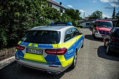 Korb: Brand zwischen Herd und Spuelmaschine in Wohnung